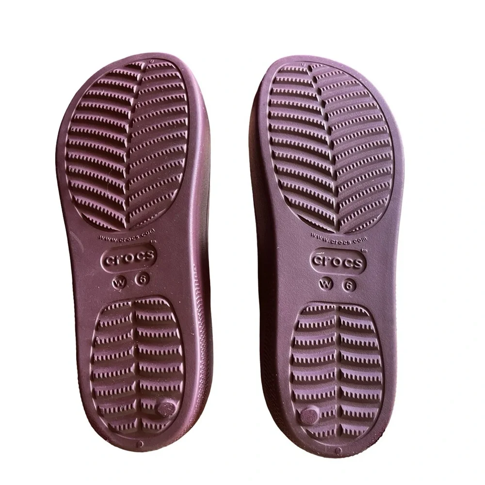 Crocs Platform Slide Sandals Beach Shoes Travel Pool Dark Cherry Plum Sz 6 EUC - Picture 7 of 9